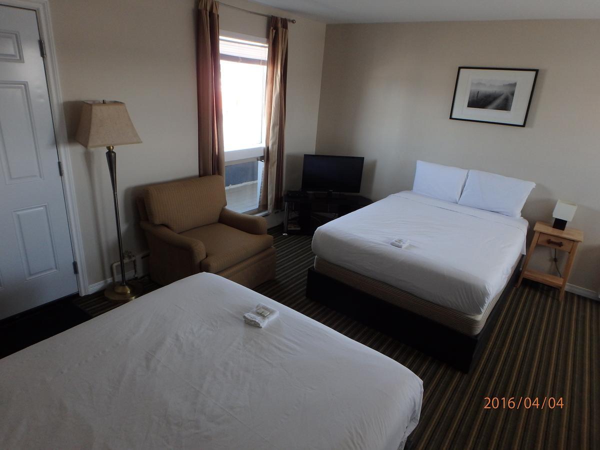Wheel Inn Motel New Liskeard Extérieur photo