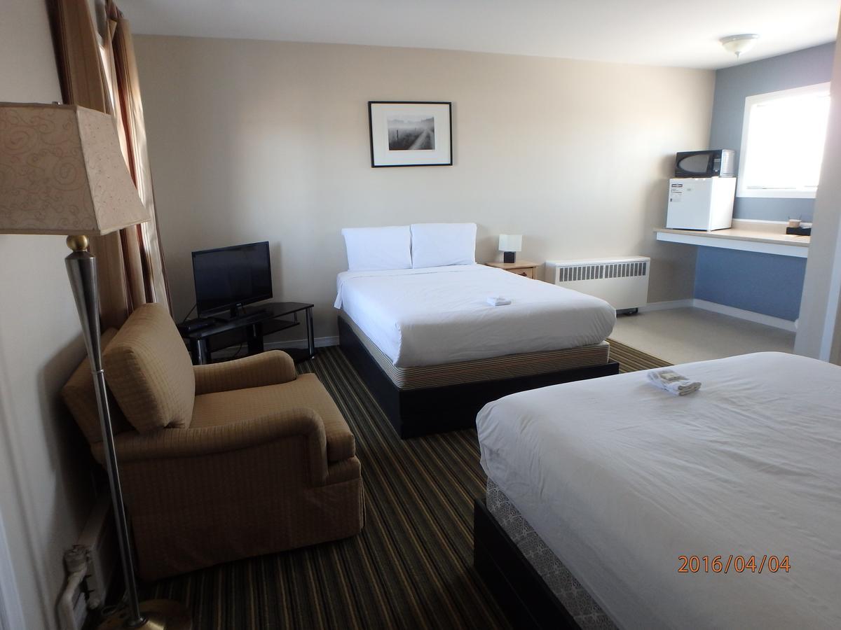 Wheel Inn Motel New Liskeard Extérieur photo