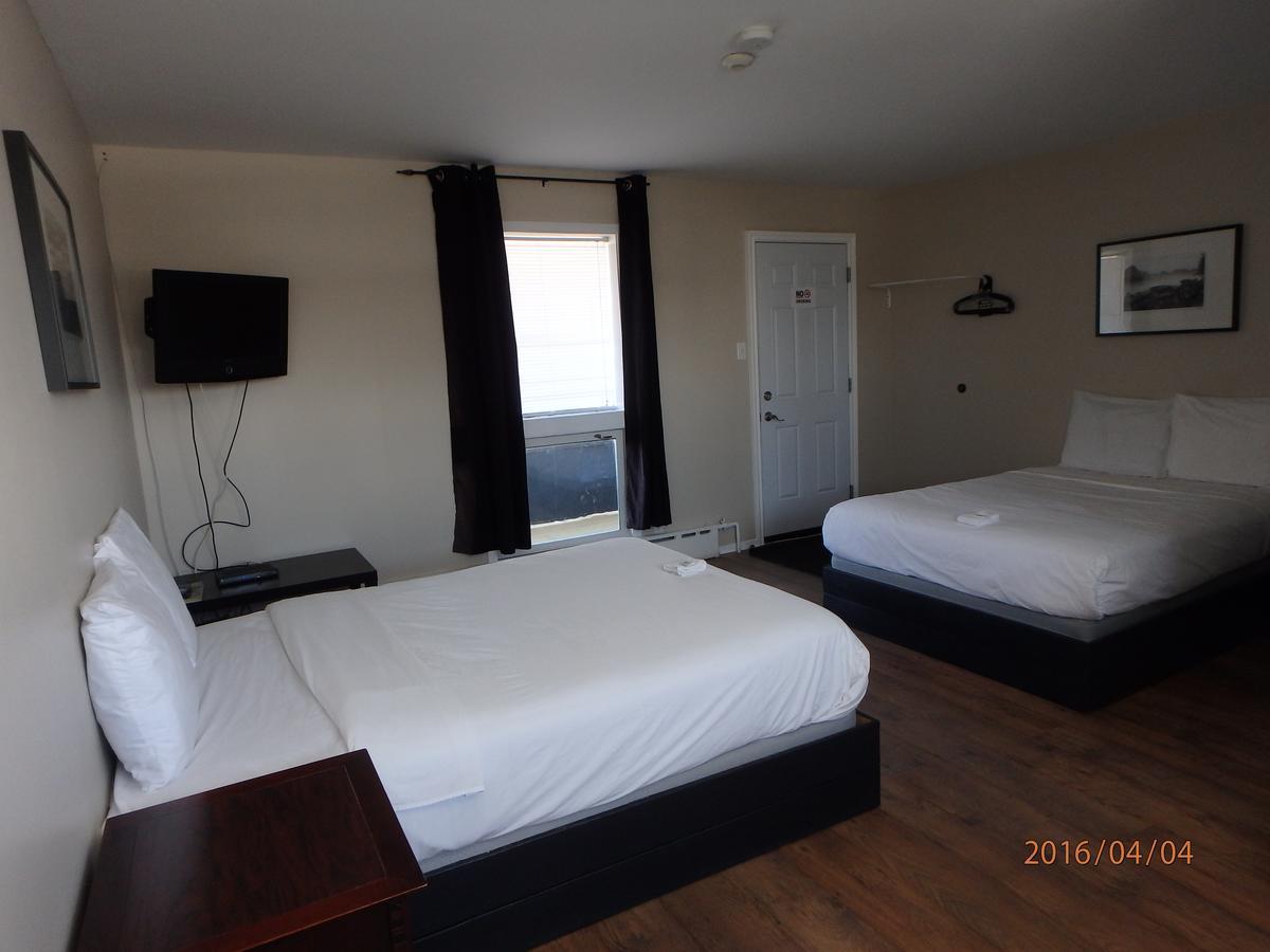 Wheel Inn Motel New Liskeard Extérieur photo