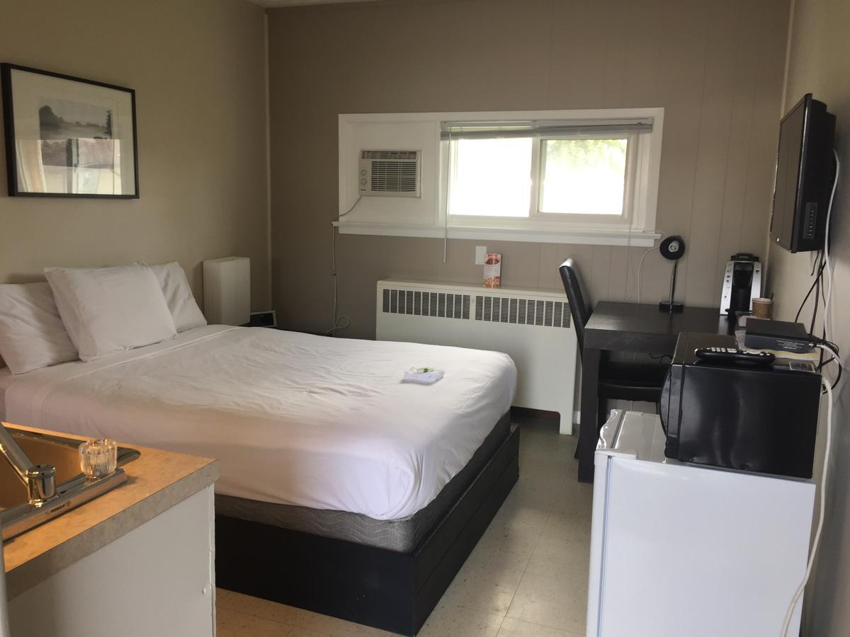 Wheel Inn Motel New Liskeard Extérieur photo